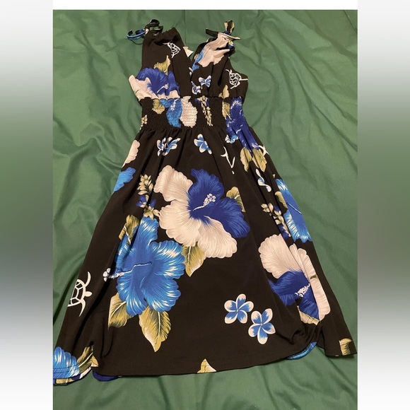 S&S Aloha Fashion Dress NWOT Medium Black Blue Stretchy Fabric - Picture 10 of 12